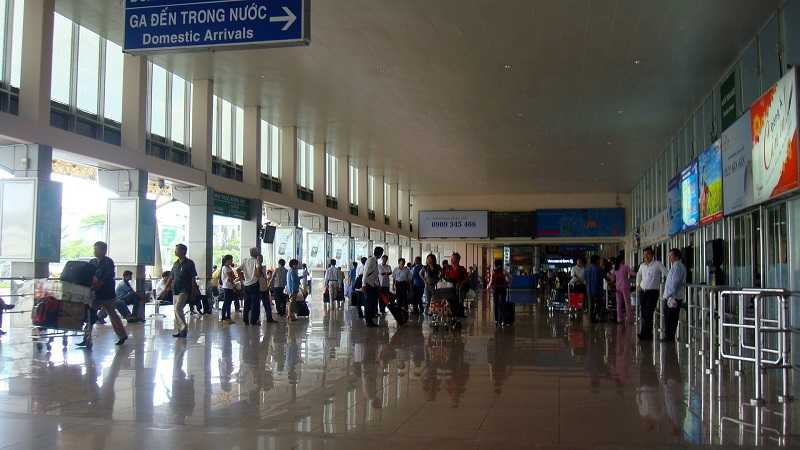 Вьетнам аэропорт Таншоннят камера хранения